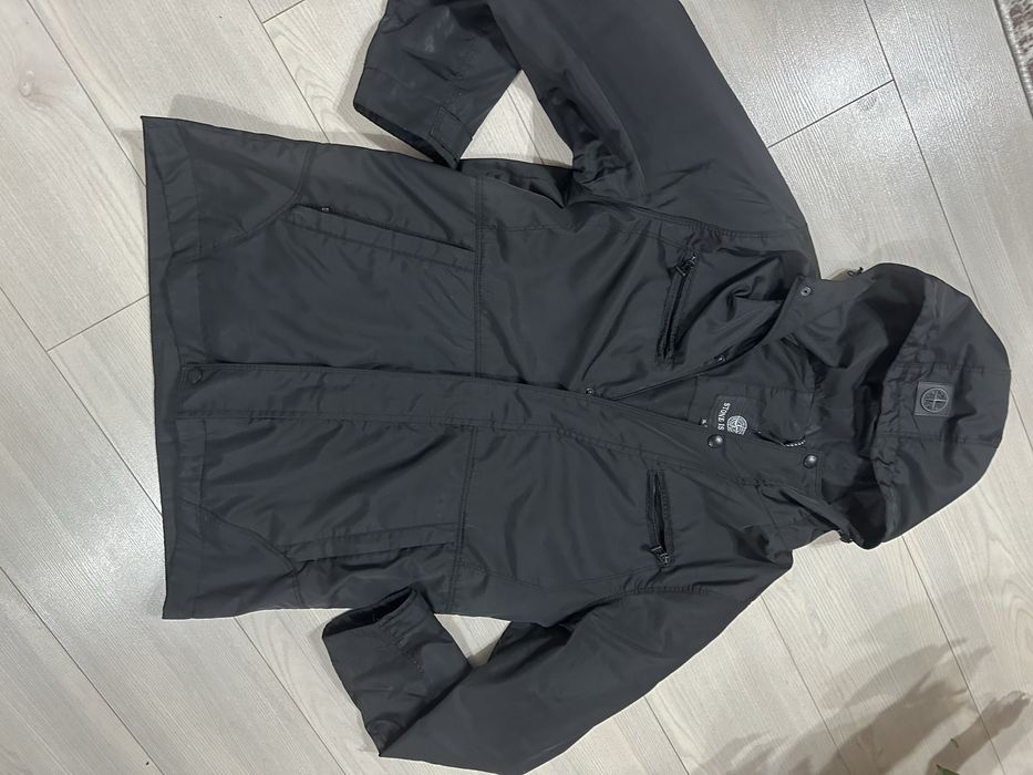 Непромокаемо черно яке Stone Island