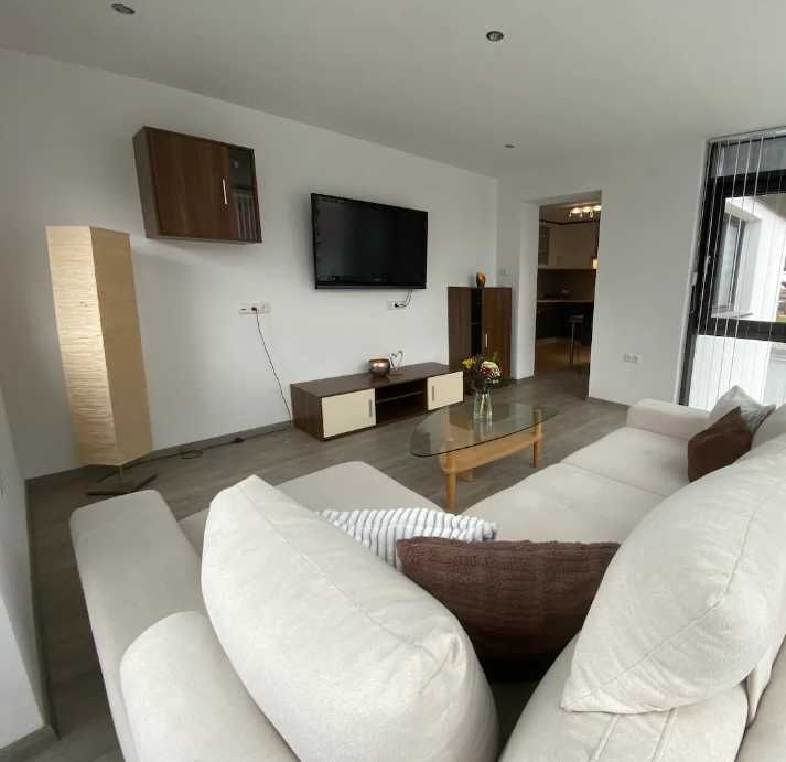 Дава се под наем Тристаен апартамент в Пловдив, Захарна фабрика - 94 кв.м за 433.5 € - Снимка #1