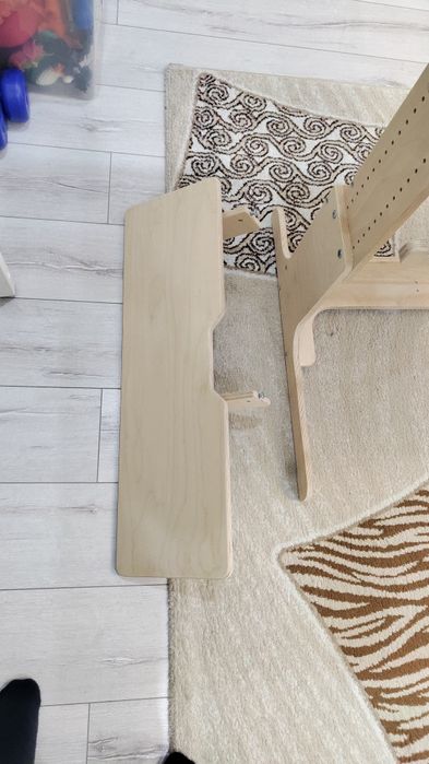 Продам детскую парту трансформер.