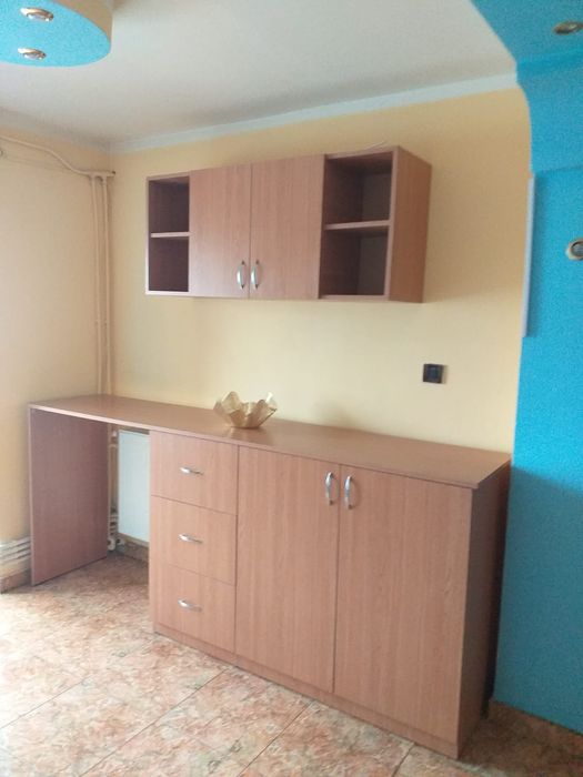 Închiriez apartament