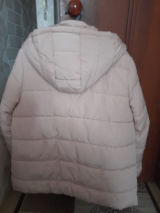 Куртка женская утеплённая.