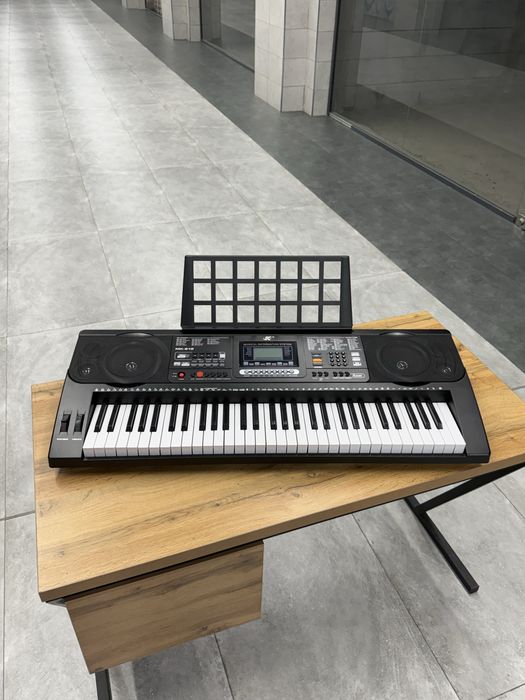 Синтезатор 61 клавиша, мощные динамики, качество Castrum Toys