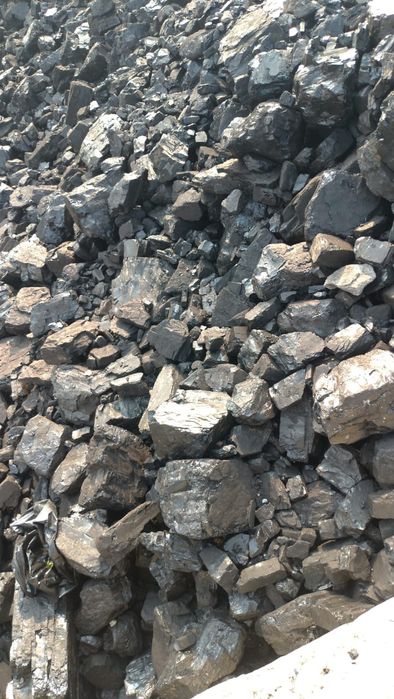 Уголь Каражыра . уголь с разреза