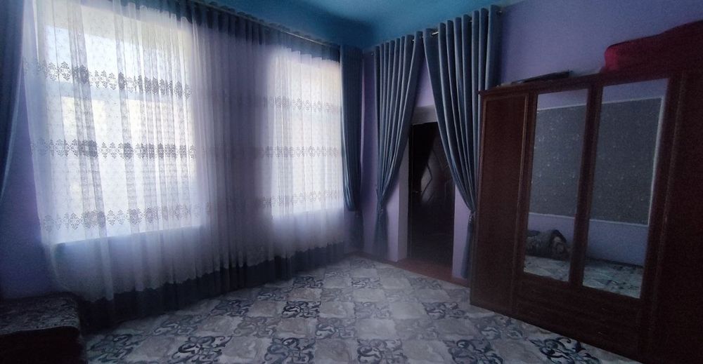 SROCHNO Hovli sotiladi Sahovat klinika. Aniq oladiganlar kelishamiz