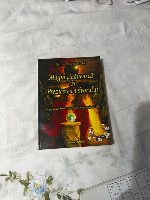 Carte ezoterică „Magia țigănească și prezicerea viitorului” – vrăji, farmece, ocultism
