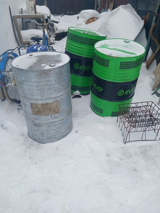 Продам бочки 200литровые