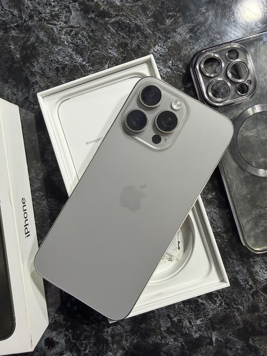 Iphone 15 pro max natural titanum  impecabil