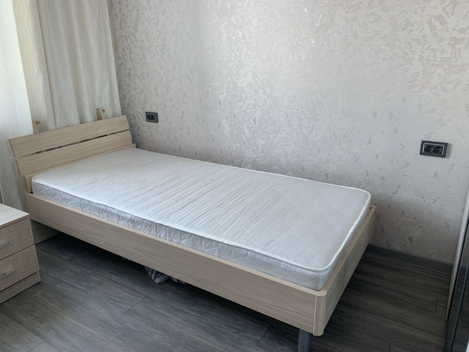 Продам односпальную кровать