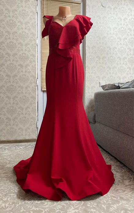 Выпусное платье Продам