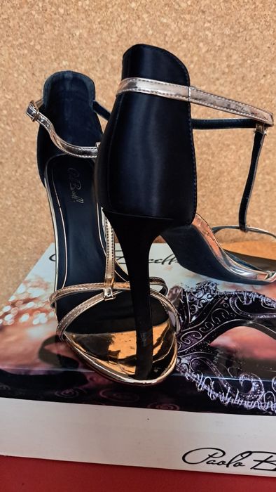 Дамски елементи сандали