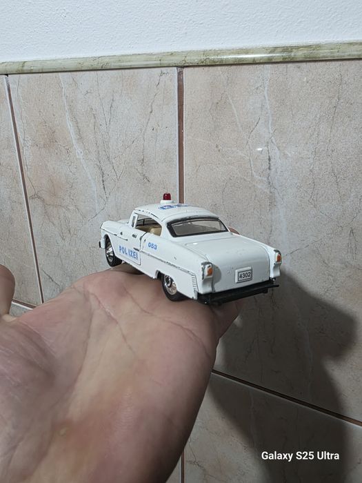 Vând macheta metalica Chevy Bel Air