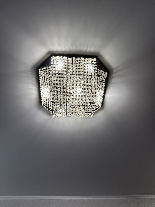 Продам  люстру !