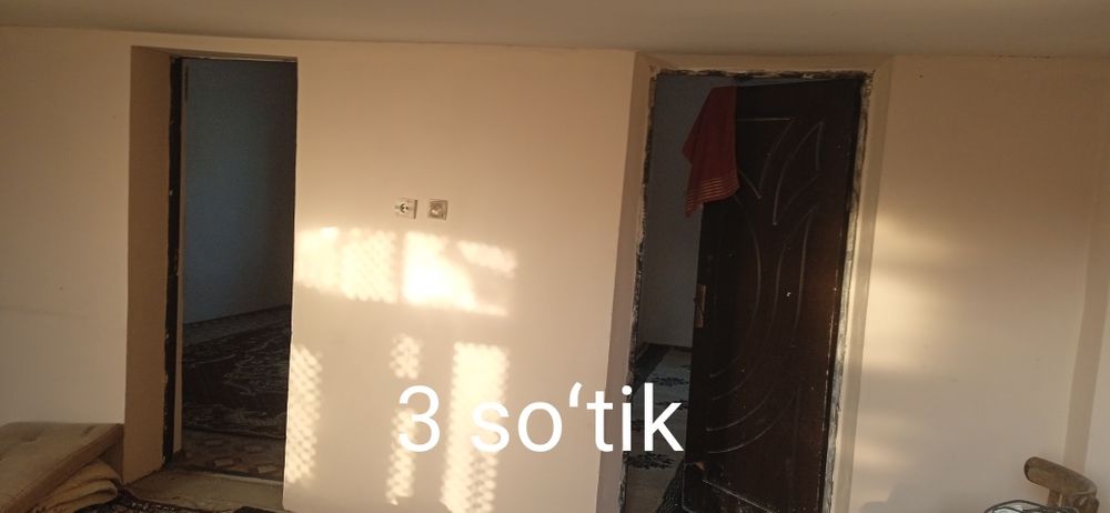 4 soʻtik yer sotiladi