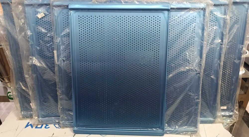 Противень противень  UNOX TG310 перфорированный.