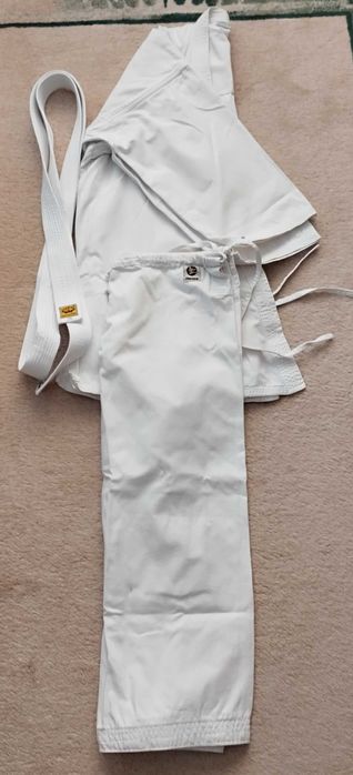 Кимоно за айкидо, карате и др. бойни спортове