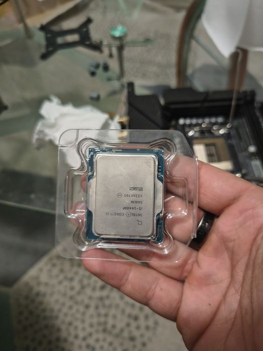 Procesor I5-14400F, garanție + Cooler Id-Cooling 214 XT