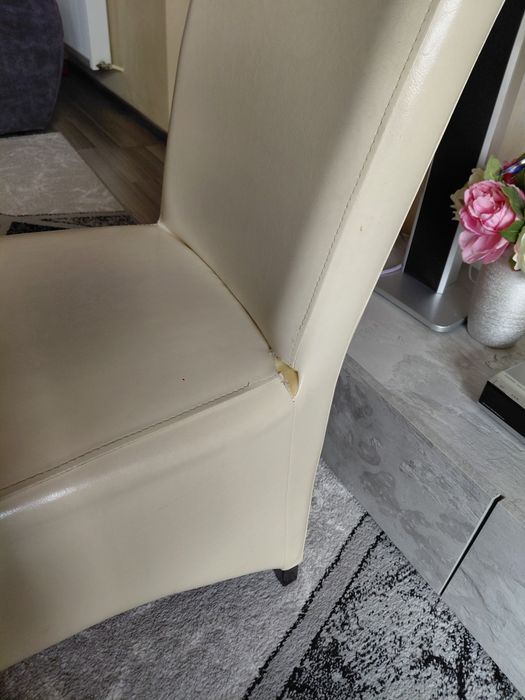 Set masa cu 4 scaune