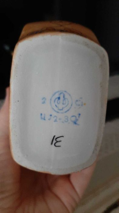 Штоф  и  крынка.