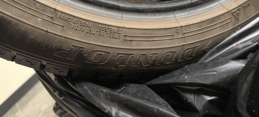 Б/у шины 235/50R21 Dunlop wintermaxx03