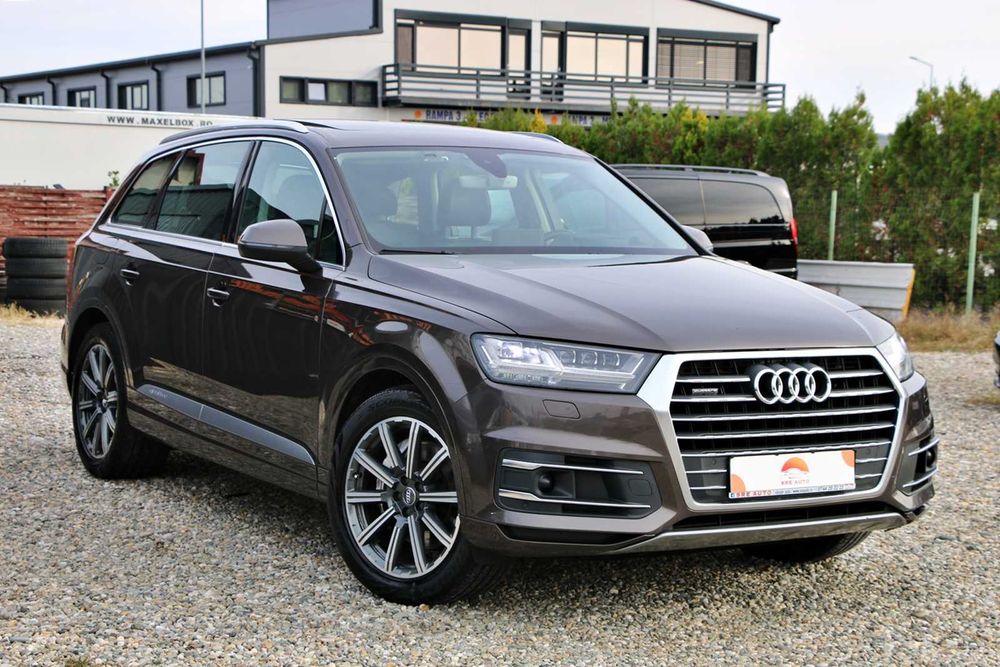 AUDI Q7 7 Locuri Istoric Complet AUDI Service Rate Auto Fara Avans
