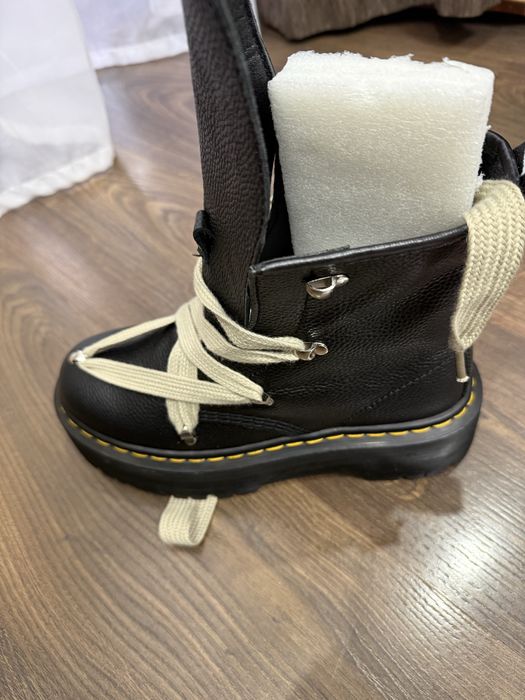 Продаются подростковые ботинки