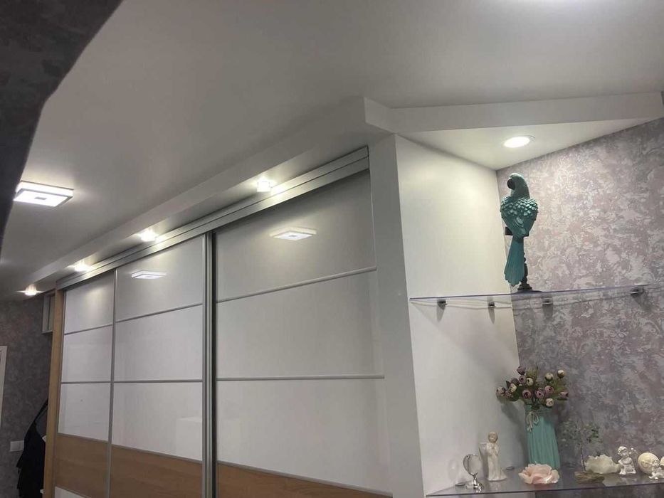 Продава се Двустаен апартамент в София, Изток - 55 кв.м за 2691 €/кв.м - Снимка #3