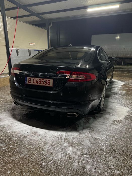 Vand Jaguar XF 2.7