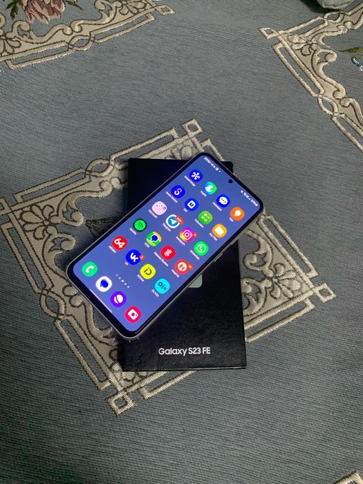 Состояние идеальное: Samsung S23FE