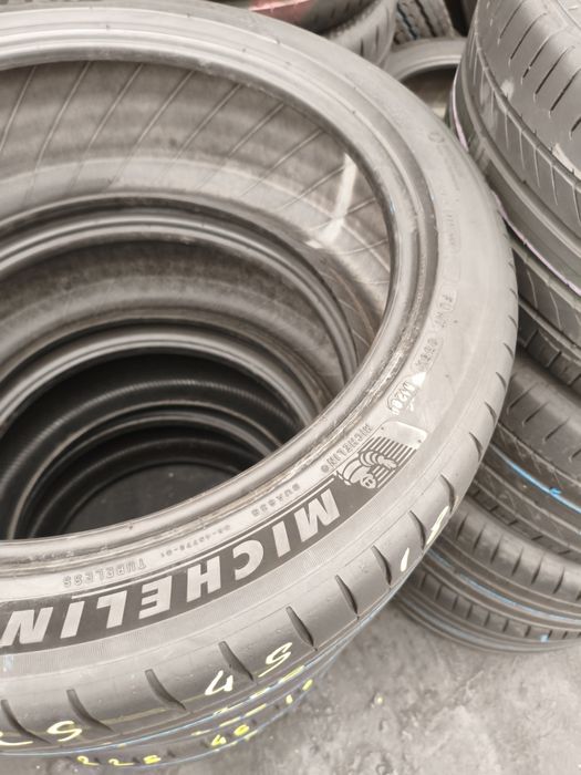 225 45 18 Michelin