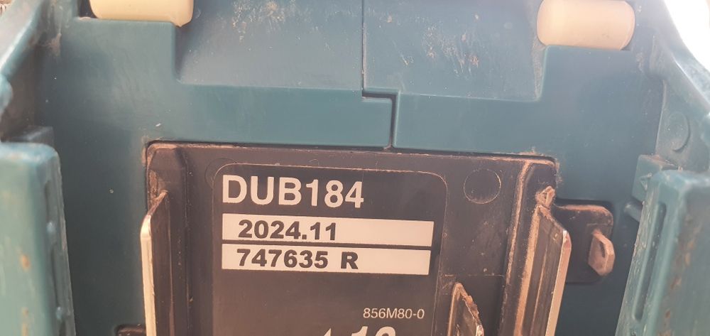 Suflanta makita.