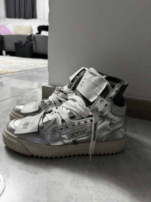 adidasi off white court 3.0