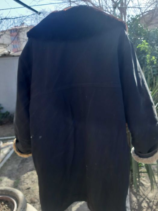 Полушубок обшитый " чёртовой кожей" 54 разм,почти новый