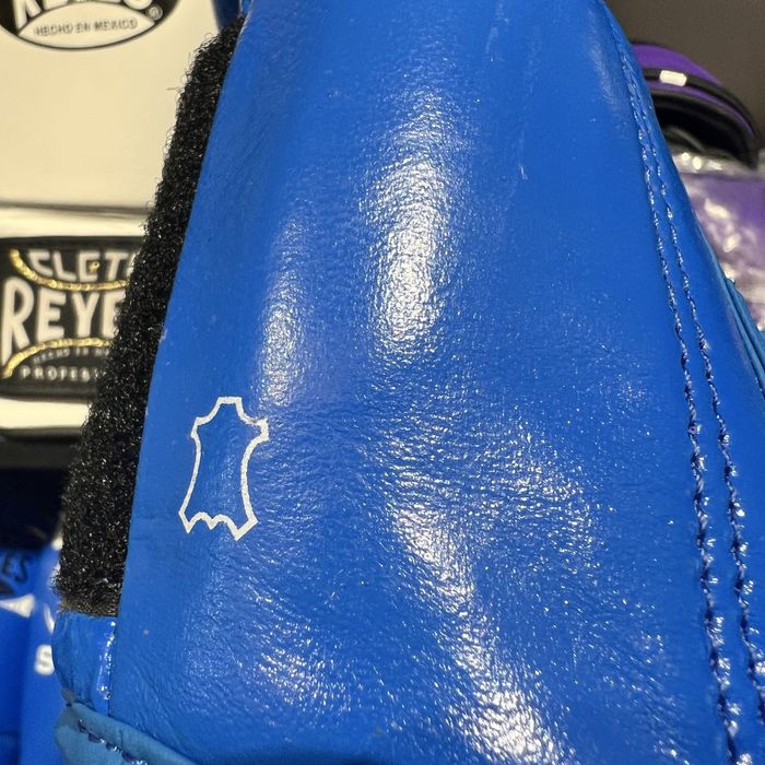 Перчатки для бокса Adidas IBA