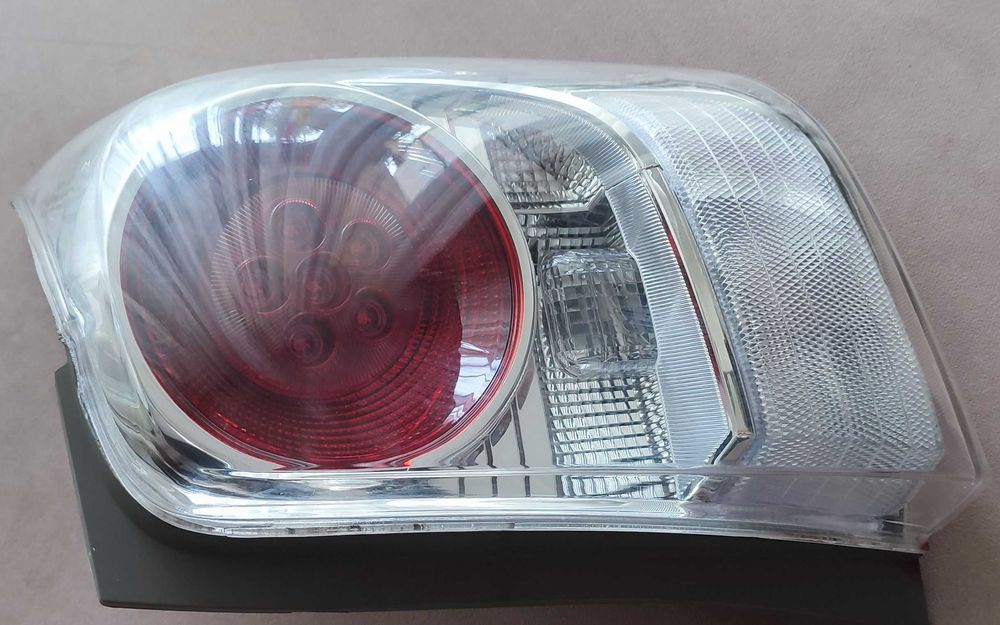 Десен стоп за Toyota Verso след 2013 г.