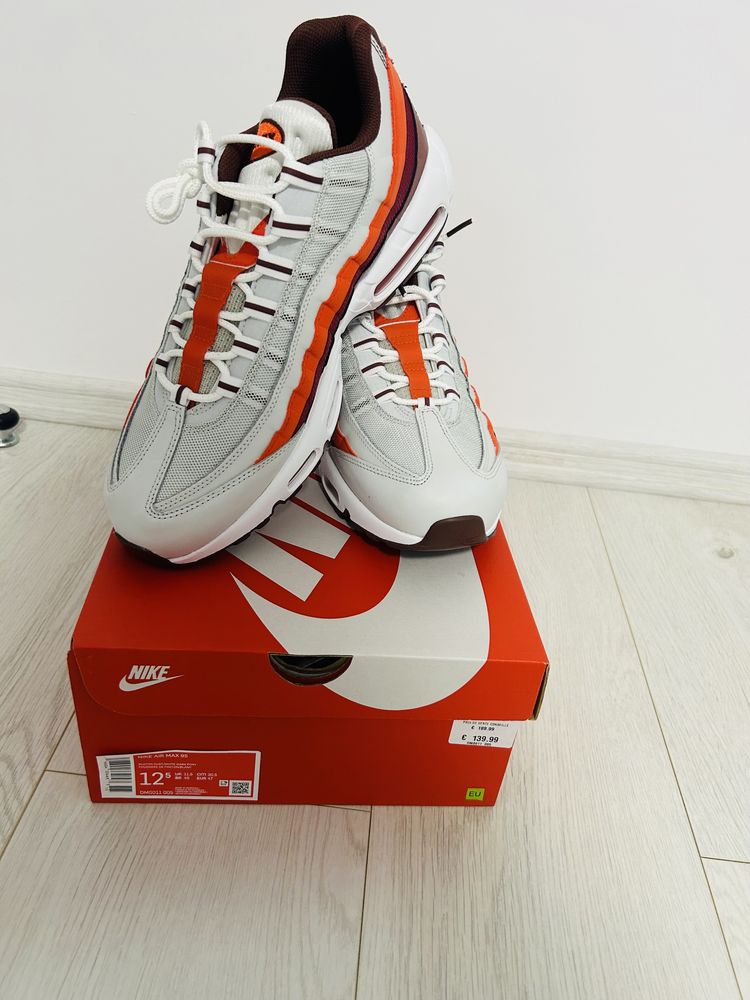 Air max 95 white hot sale orange