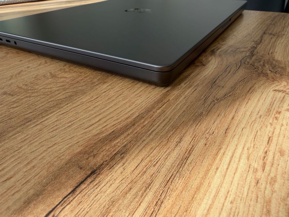 MacBook Pro 16" M3 PRO 12-CPU, 18-GPU, 36GB RAM, 512GB SSD