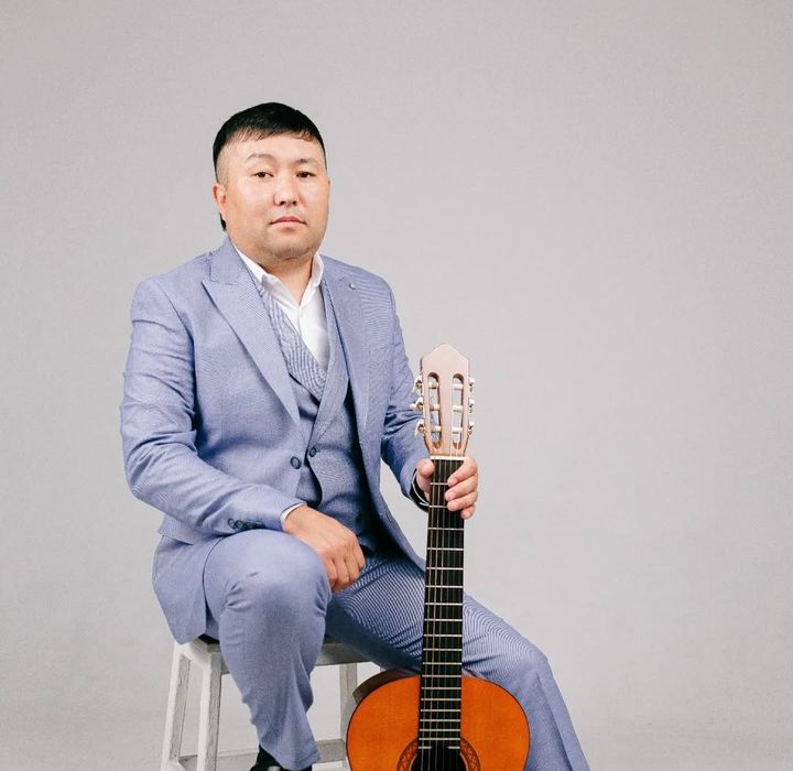 Тамада,Асаба,Әнші композитор Алтай Өнерхан