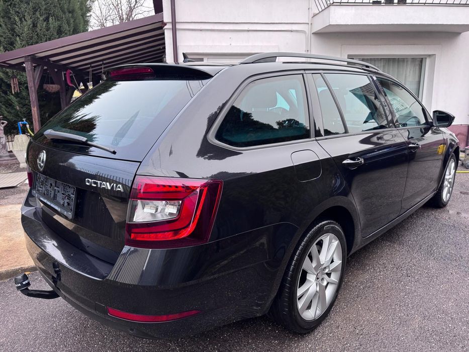 Vând Skoda Octavia-Soleil