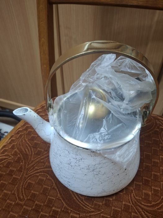 Чайник 1л,3л продам