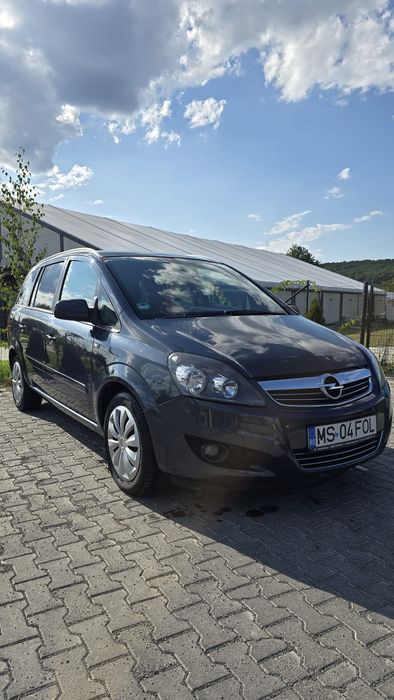 Opel Zafira 7 locuri