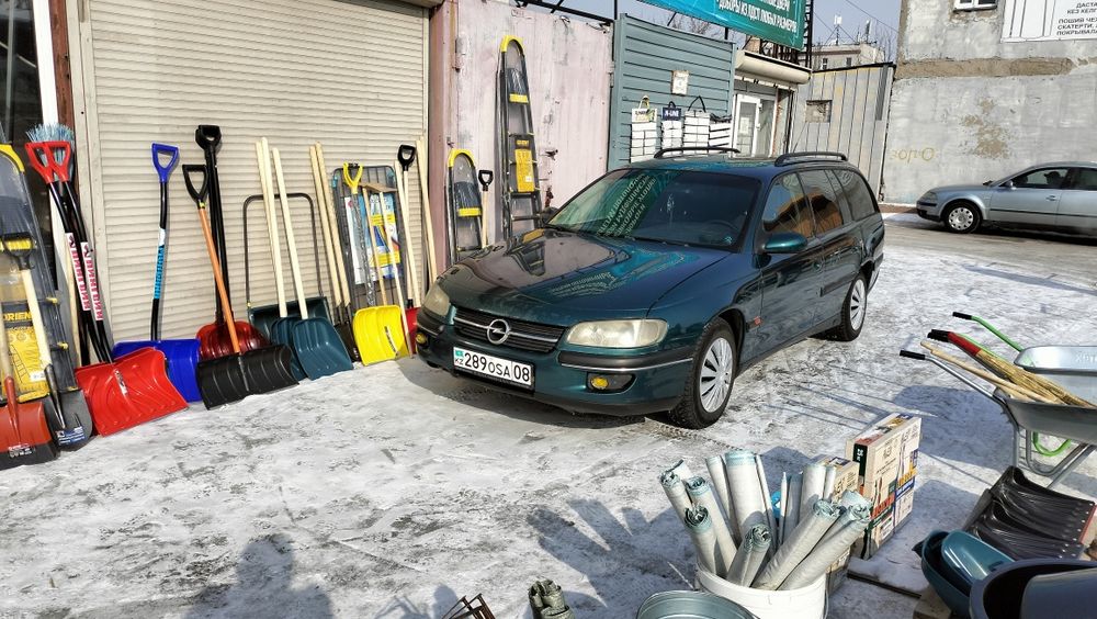 Продам машину опель омега б