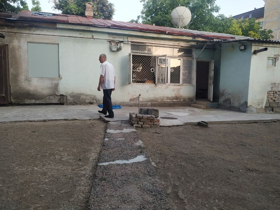 Участок сотилади 6 сот дархон