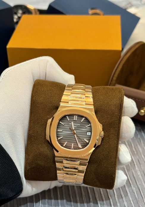 Patek Philippe Nautilus злато
