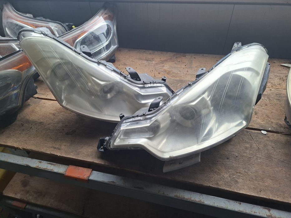 Faruri citroen c crosser cu xenoane