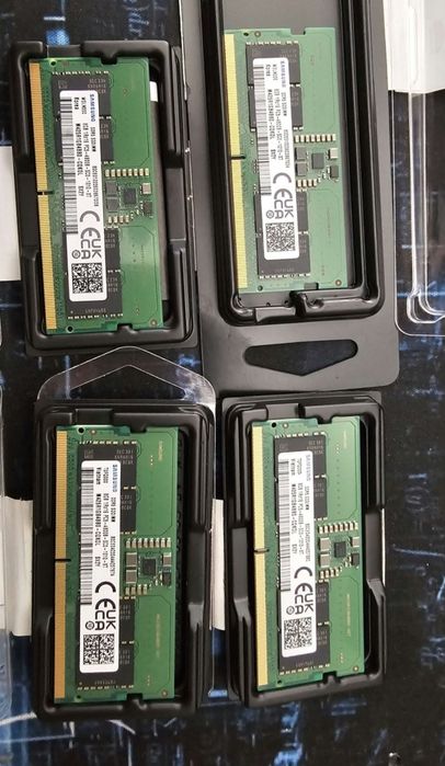 RAM ddr5 de  8 GB Samsung 4800 noi