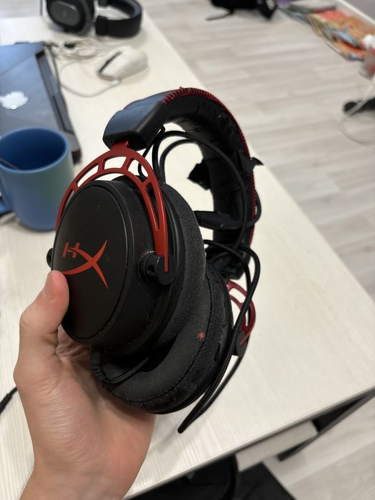 Продаю наушники cloud alpha