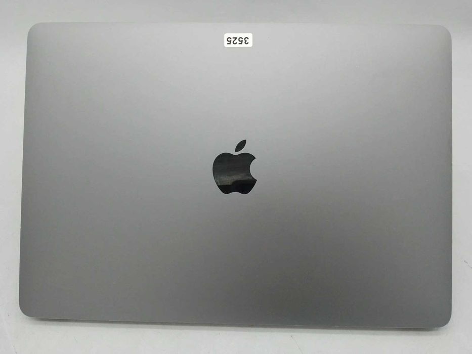 Macbook pro 1708  2017  16GB  Ram 250GB SSD Sequoia 15,7