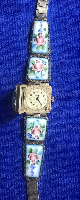 Женские наручные часы Чайка