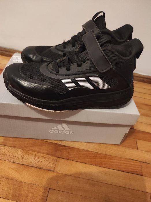 Adidas original copii măr. 34, stare foarte bună, negri