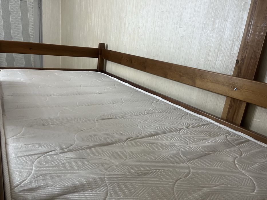 Продам двухярусную кровать в сборе